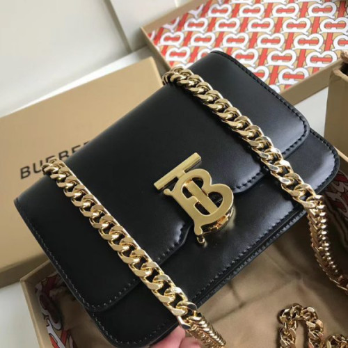 burberry-belted-leather-tb-bag-2