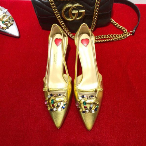gucci-pump-with-crystal-5